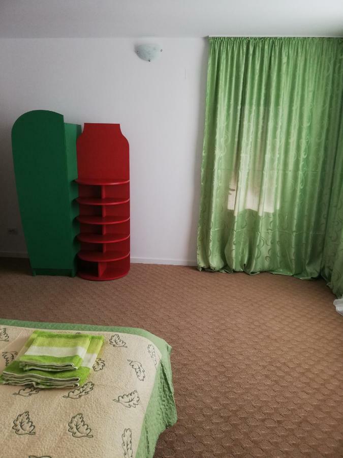Pensiunea La Safari Târgu Neamț Eksteriør billede