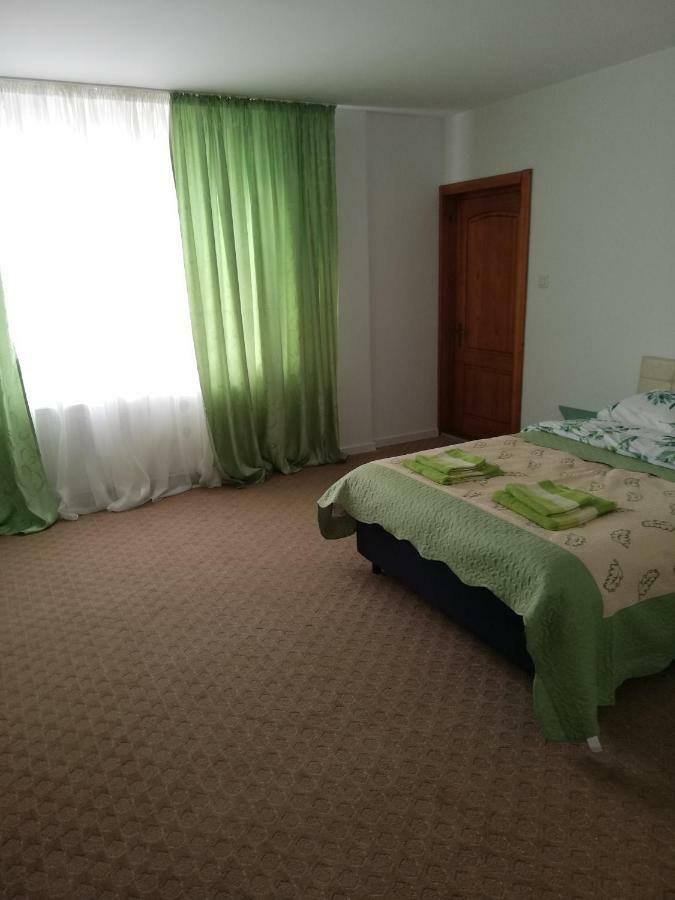 Pensiunea La Safari Târgu Neamț Eksteriør billede