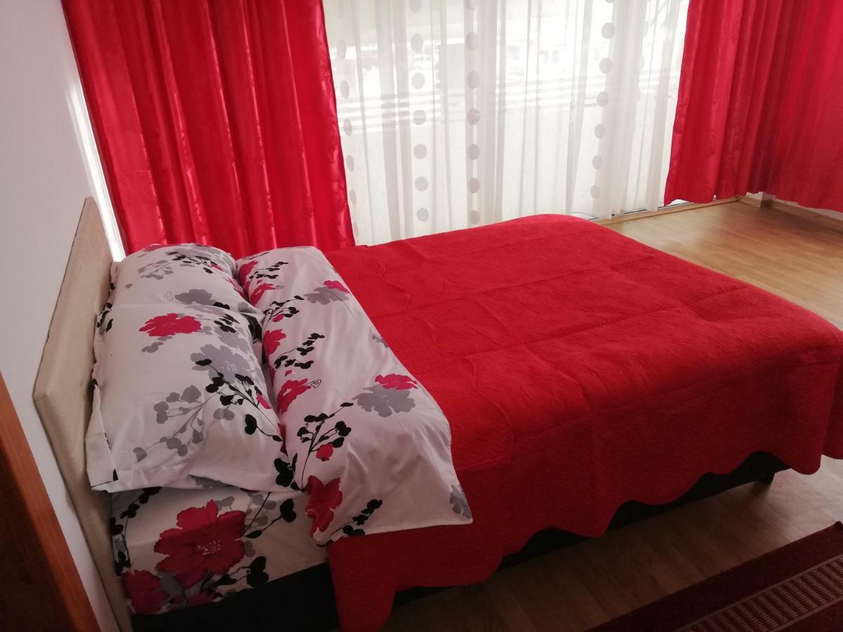 Pensiunea La Safari Târgu Neamț Eksteriør billede