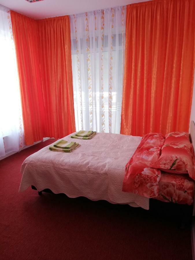 Pensiunea La Safari Târgu Neamț Eksteriør billede