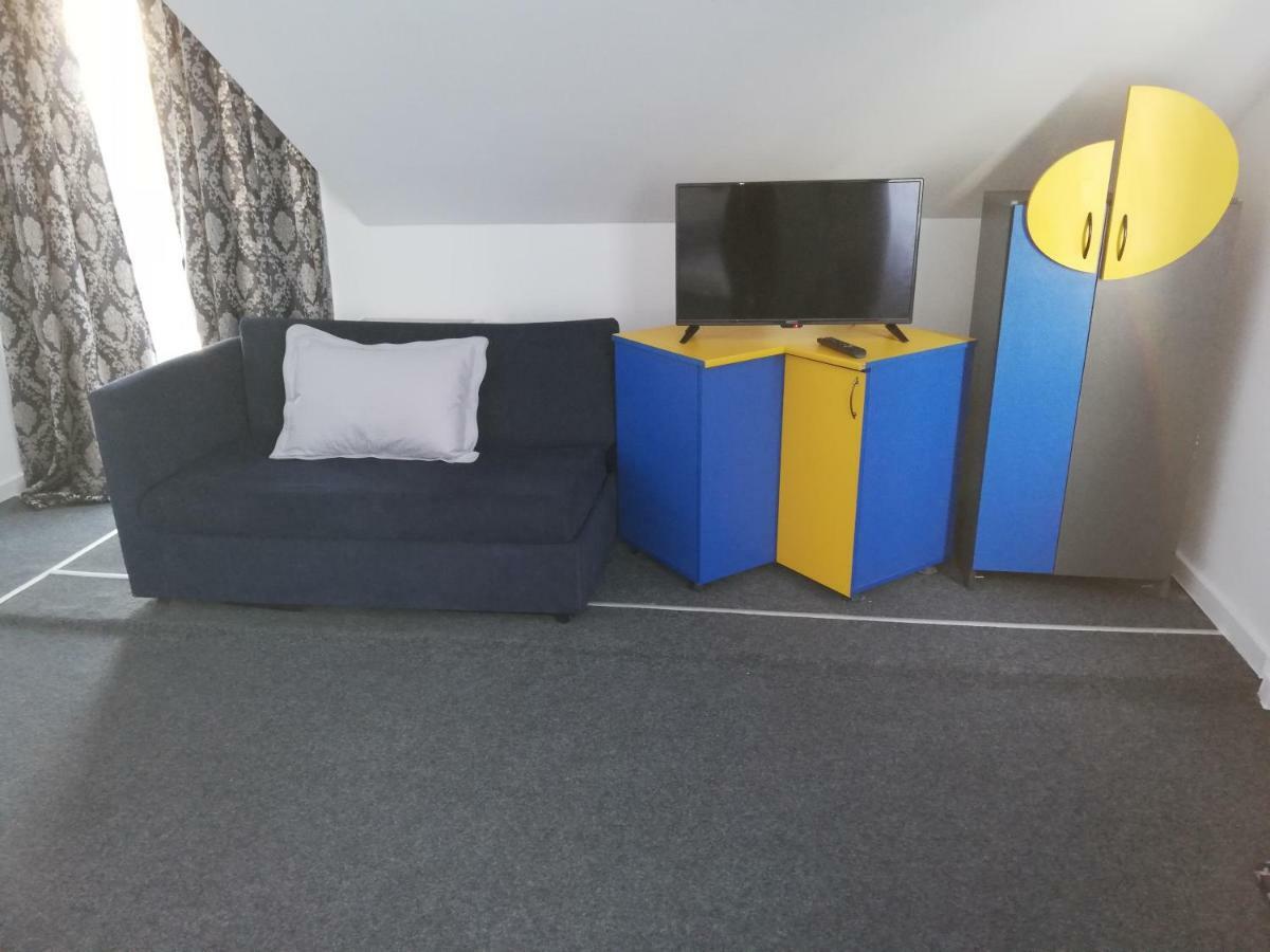 Pensiunea La Safari Târgu Neamț Eksteriør billede