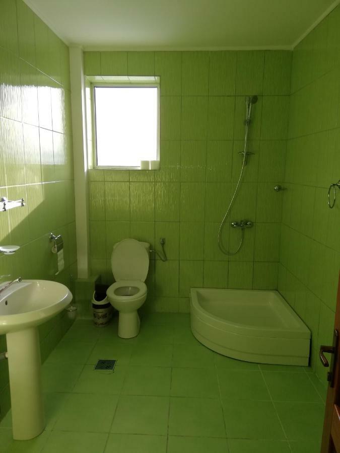 Pensiunea La Safari Târgu Neamț Eksteriør billede