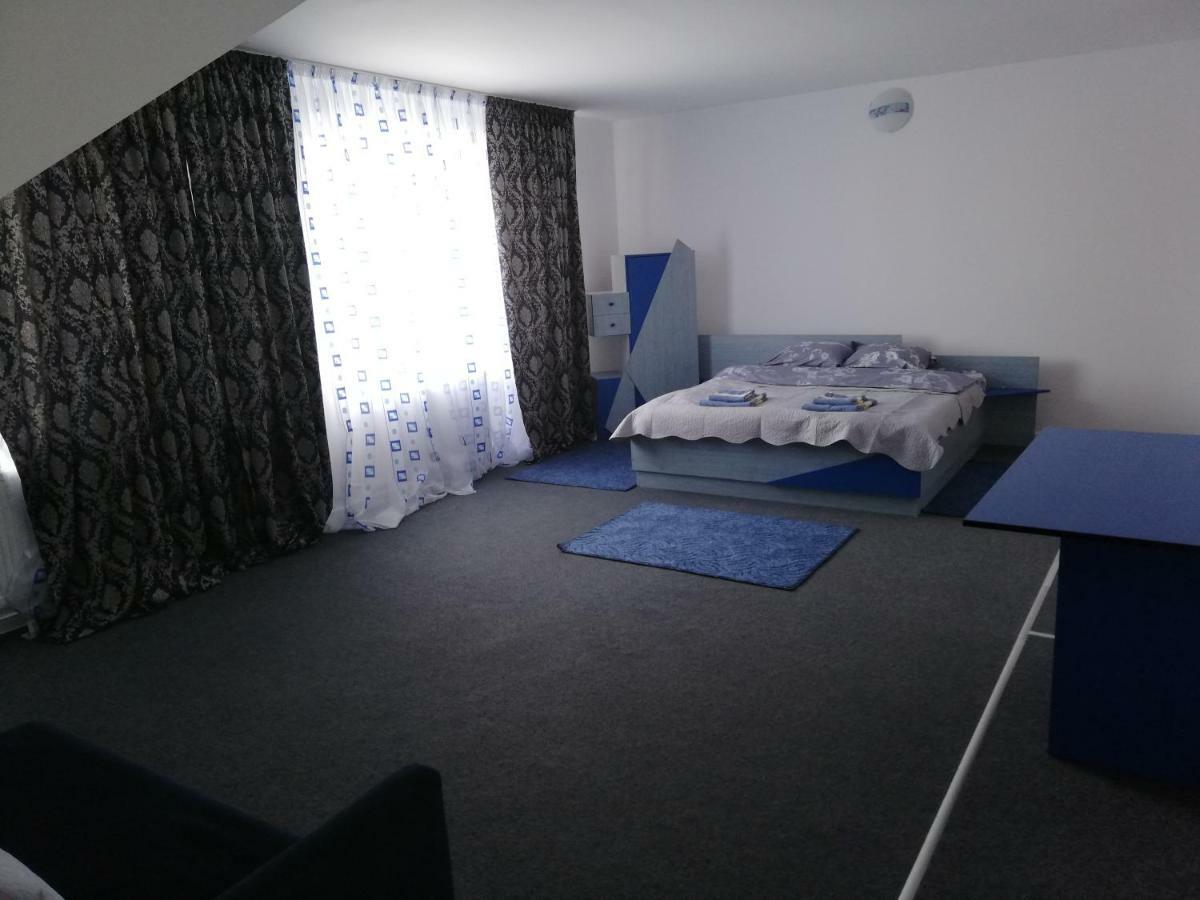 Pensiunea La Safari Târgu Neamț Eksteriør billede