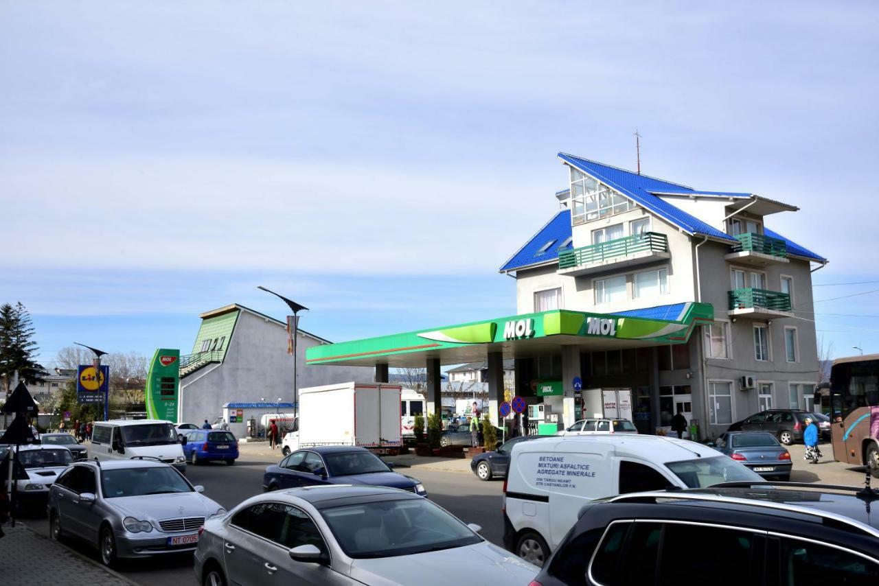 Pensiunea La Safari Târgu Neamț Eksteriør billede