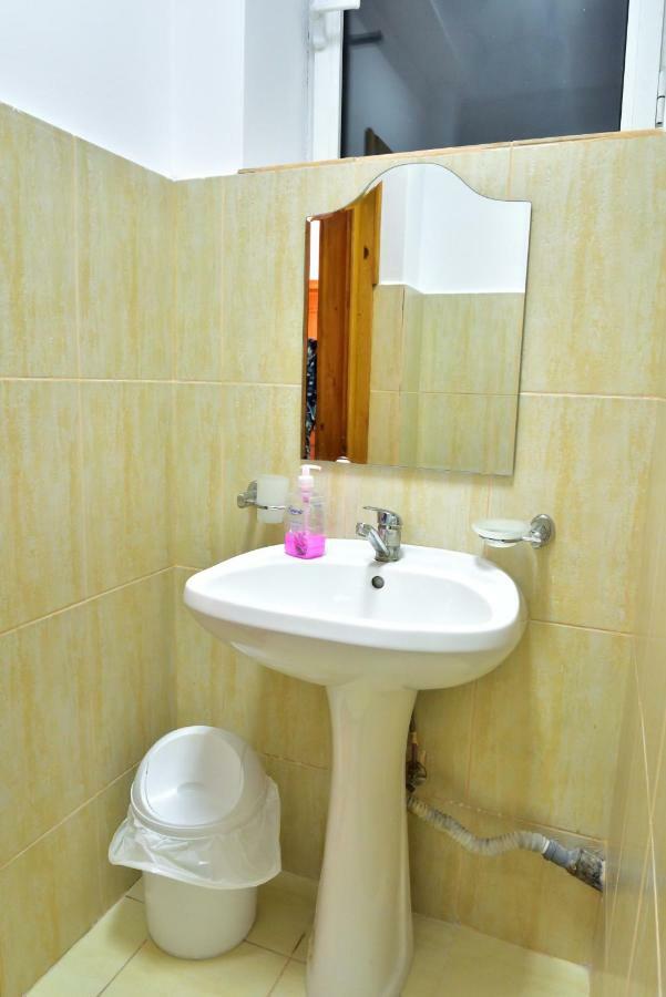 Pensiunea La Safari Târgu Neamț Eksteriør billede
