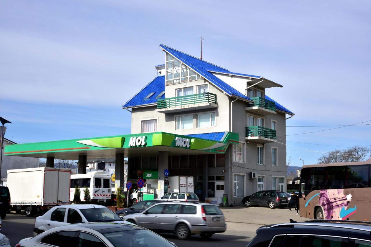 Pensiunea La Safari Târgu Neamț Eksteriør billede
